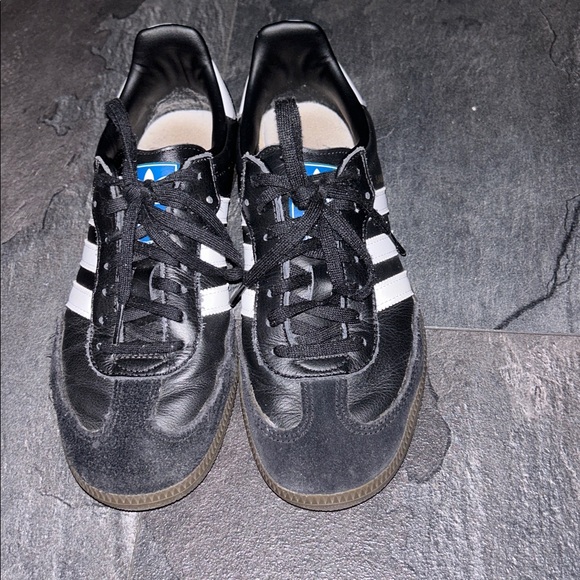 Adidas Classic Black and White Trainers - Picture 3 of 4